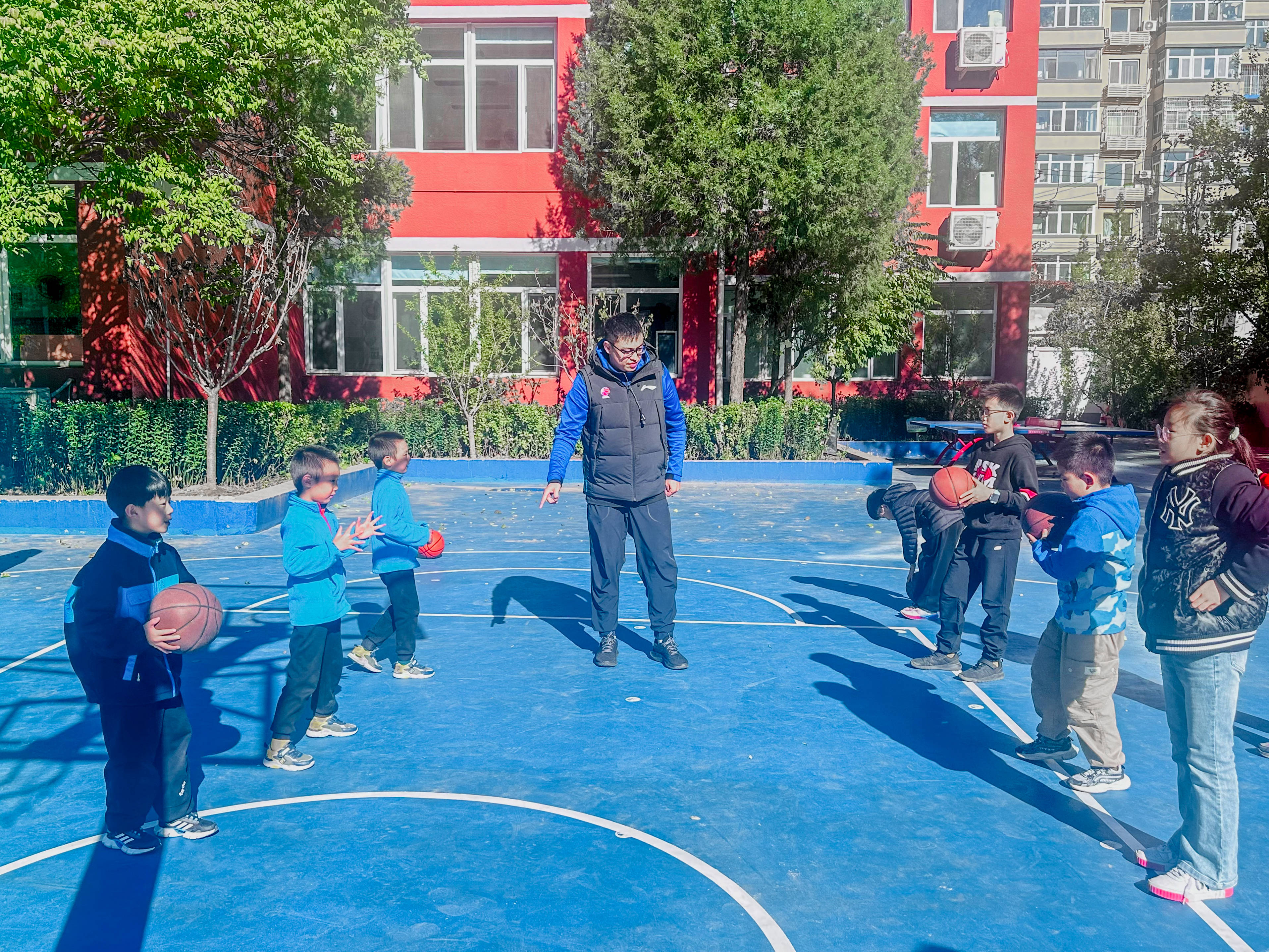 篮球技术教学视听课程推出，实时互动学习的简单介绍