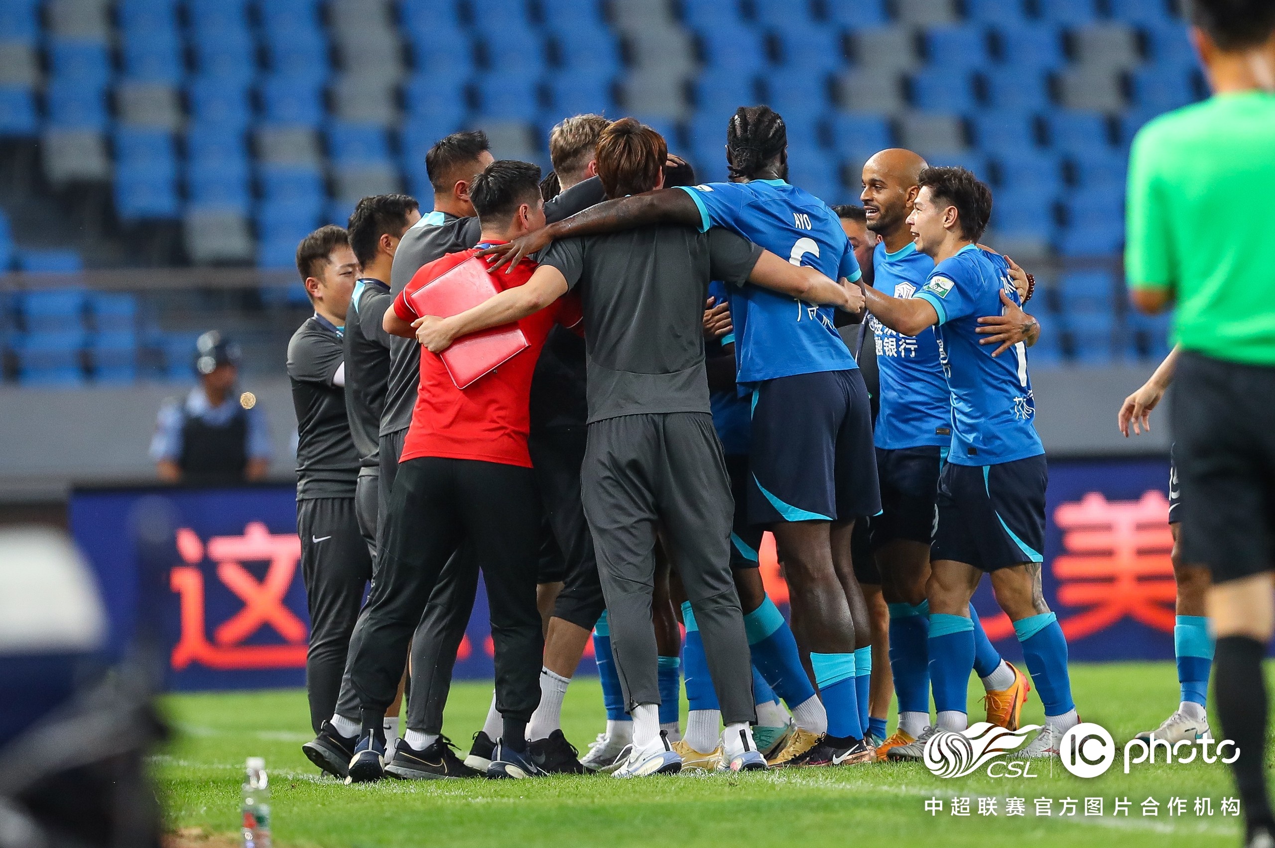 关于球队集训受挫，球员遇新冠疫情考验的信息