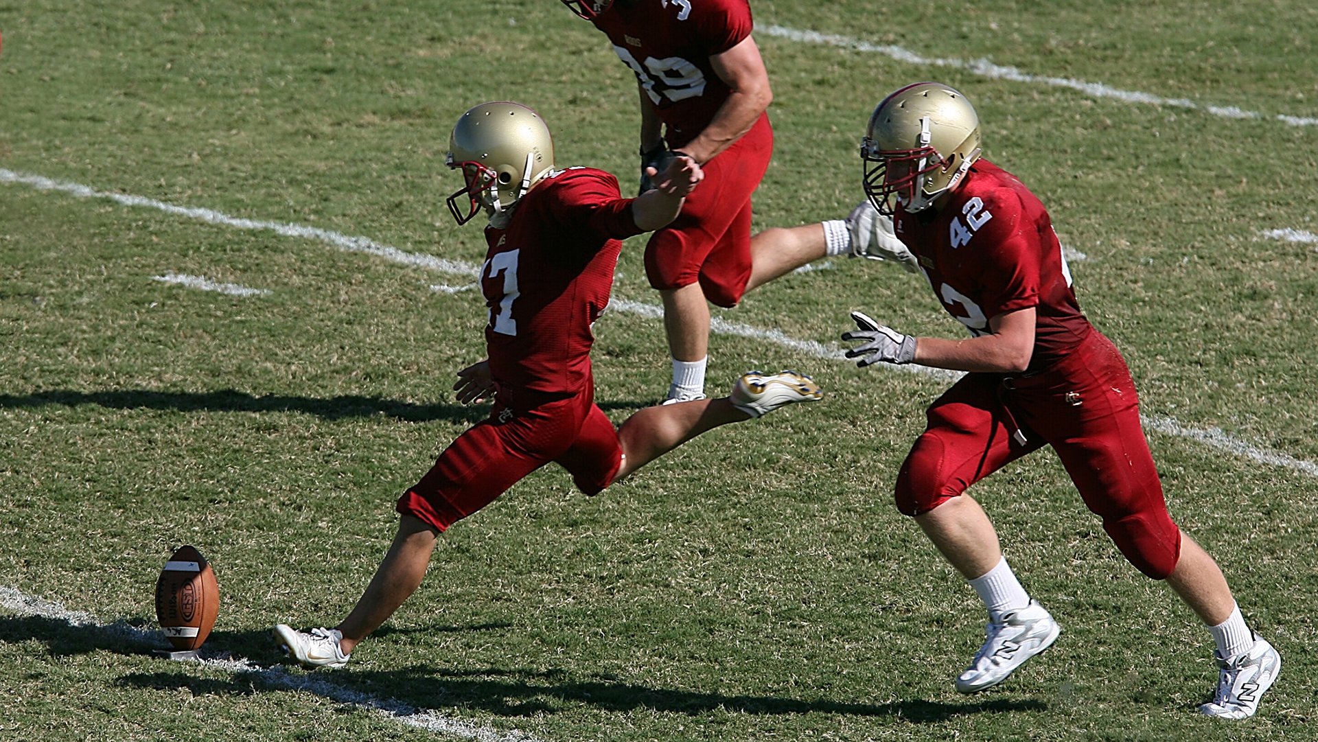双线制霸，老鹰战术的压迫艺术与拉梅洛·鲍尔的德比之夜